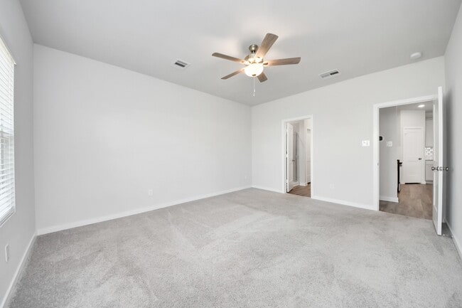 Building Photo - 5819 Blue Grama Dr