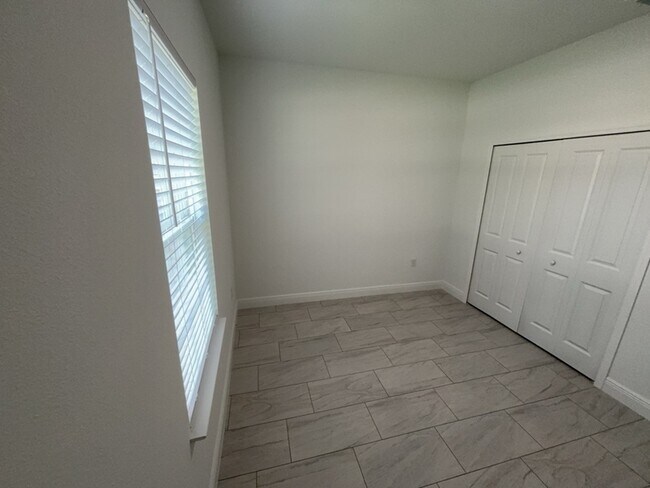 Building Photo - 298 W Bolero Pl