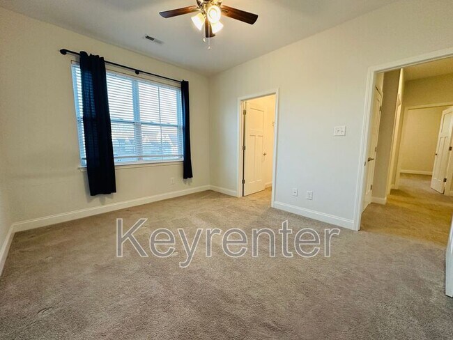 Building Photo - 1128 Belle Pond Ave