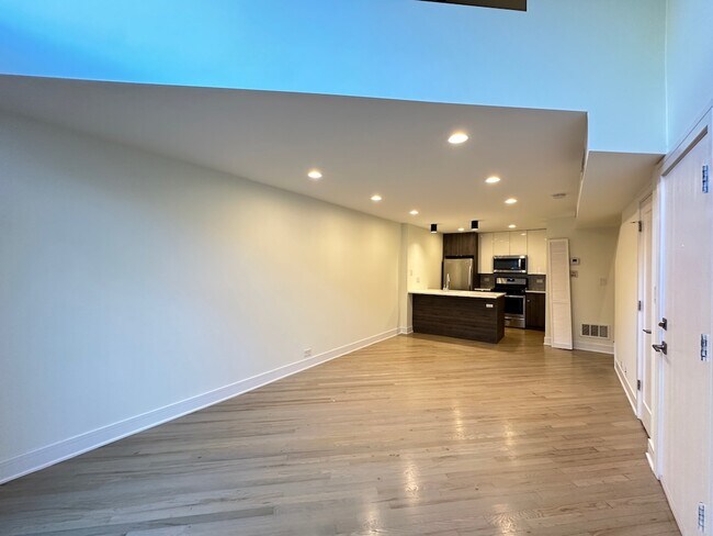 Building Photo - 959 W Grace St