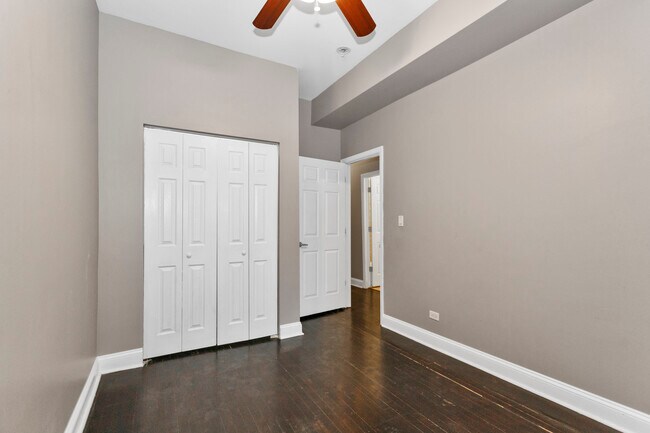 Building Photo - 2642 W Potomac Ave