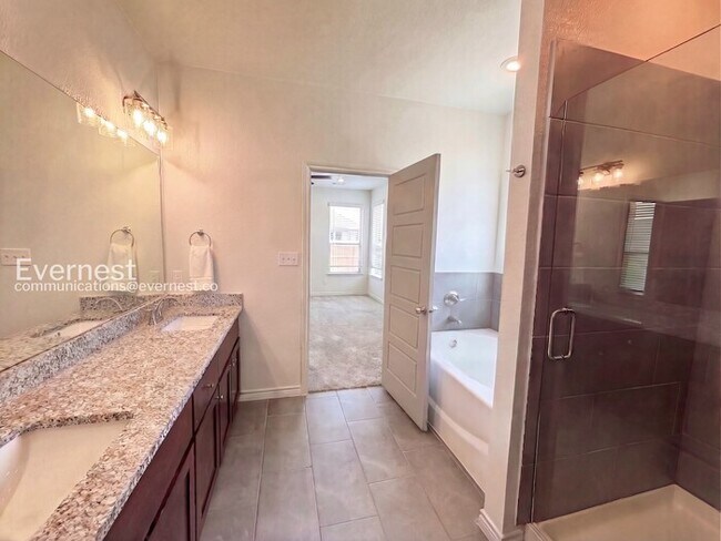 Building Photo - 854 Freedom Cir