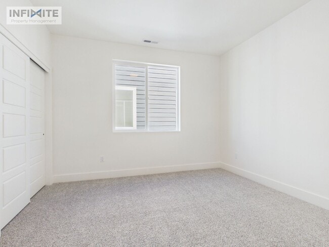 Building Photo - 4 Bedroom in Northwest Crossing