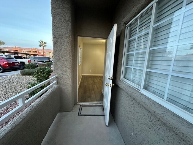 Building Photo - Upgraded 3 bedroom!