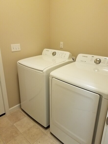 Building Photo - 1550 Craig Rd SE