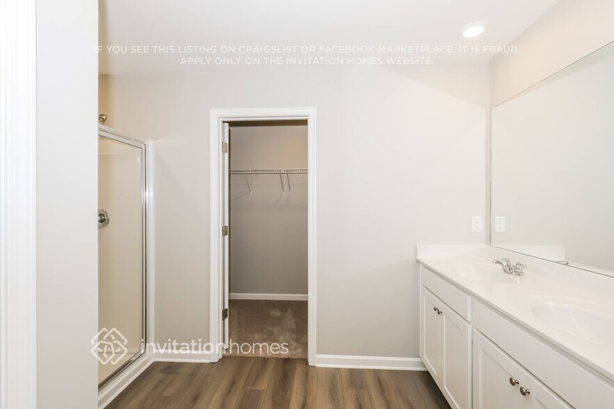 Building Photo - 521 Almere Dr