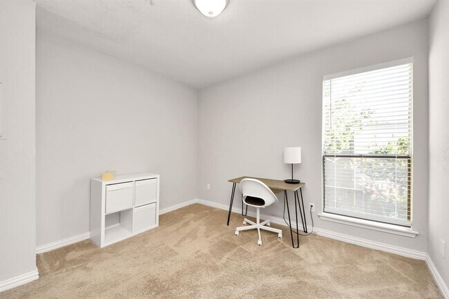 Building Photo - 5711 Sugar Hill Dr