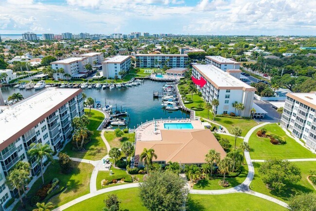 Building Photo - 2649 Florida Blvd
