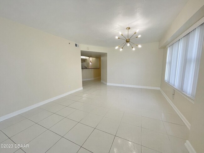 Building Photo - 4575 S Atlantic Ave