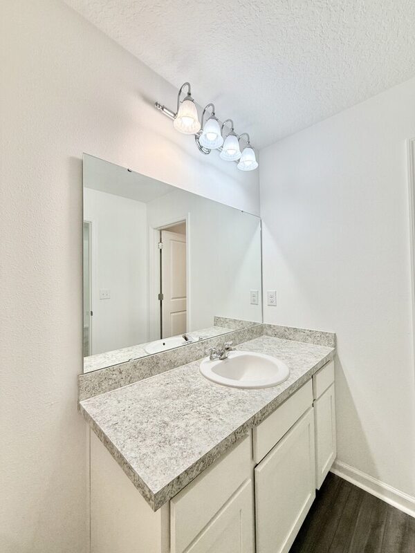 Building Photo - 38057 Elby Ln
