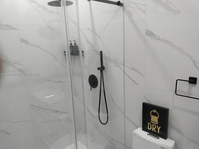 Building Photo - 1130 NE 201st Terrace