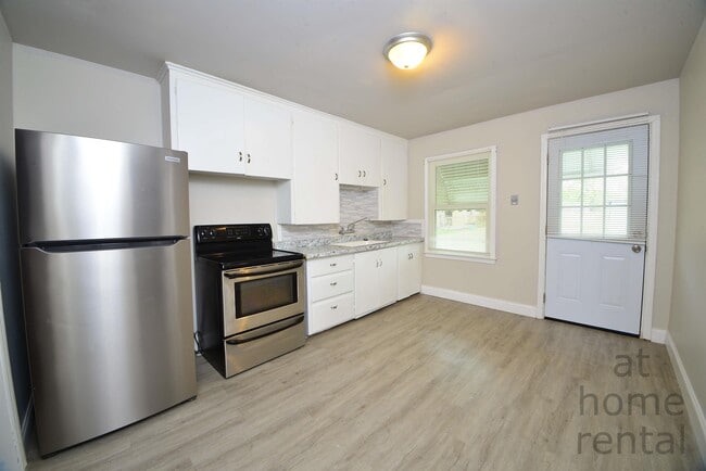 Building Photo - 4628 S 31st W Ave