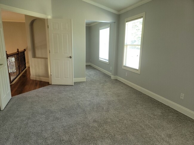 Building Photo - COMING SOON!!! Prime Sacramento Location!