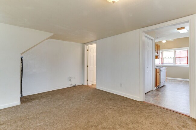 Building Photo - 1103 Fentress Rd