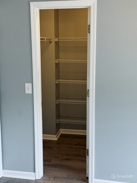 Building Photo - 140 Wigmore Ln
