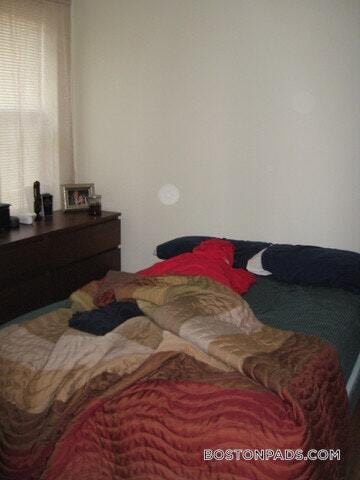 Building Photo - 220 Hanover St