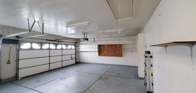 Building Photo - Southwest Reno Hidden Gem - Stunning Back ...
