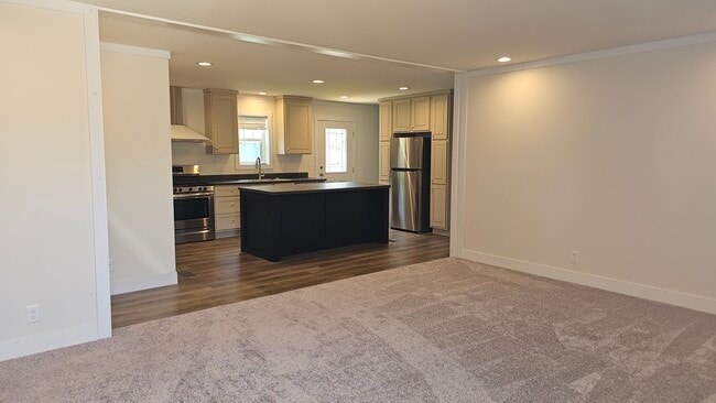 Building Photo - 3617 N Grand Ave E