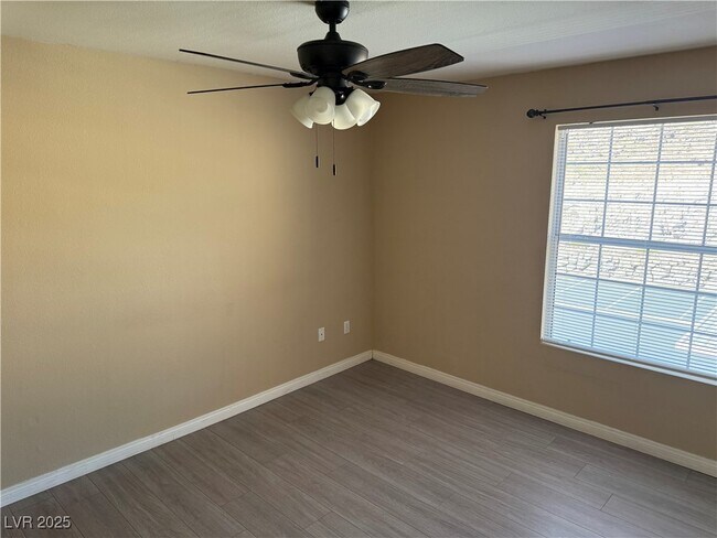 Building Photo - 231 W Horizon Ridge Pkwy