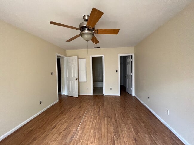 Building Photo - 4504 Wesley Dr