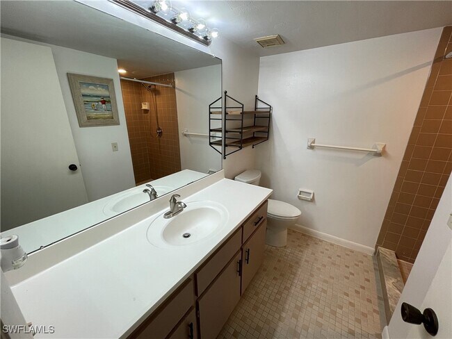 Building Photo - 28150 Pine Haven Way