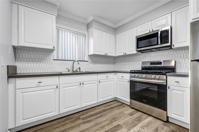 Building Photo - 3617 Carlota Blvd