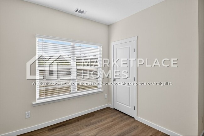 Building Photo - 4321 Scenic Mdw Dr NE