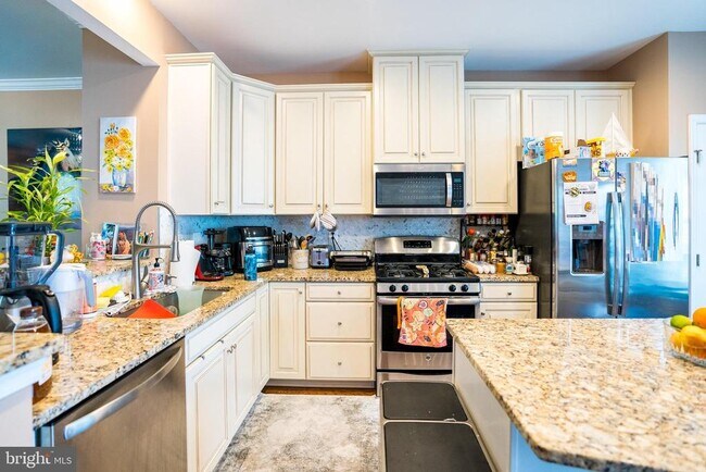 Building Photo - 7855 Port Capital Dr