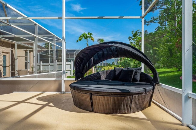 Building Photo - 412 N Hampton Dr