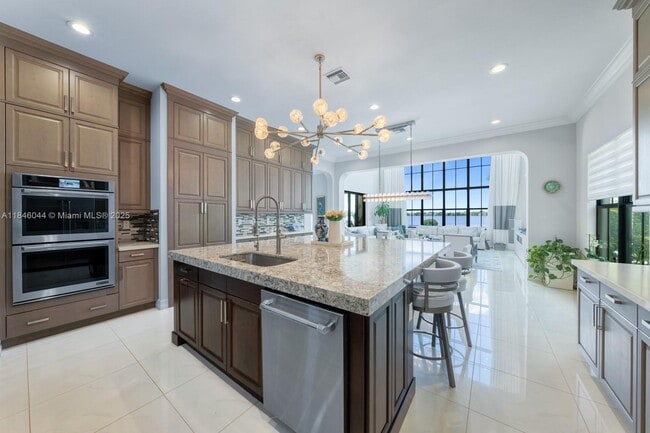 Building Photo - 8545 Watercrest Cir E