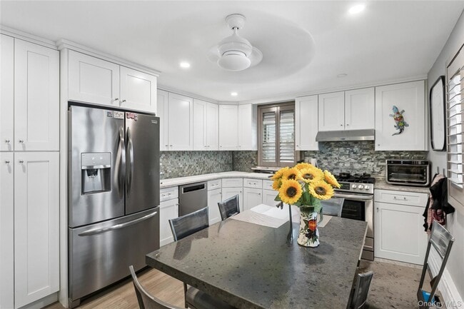 Building Photo - 31 Julian Pl