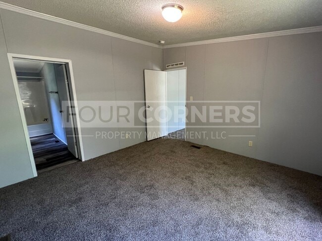 Building Photo - 81 Brushy Dr
