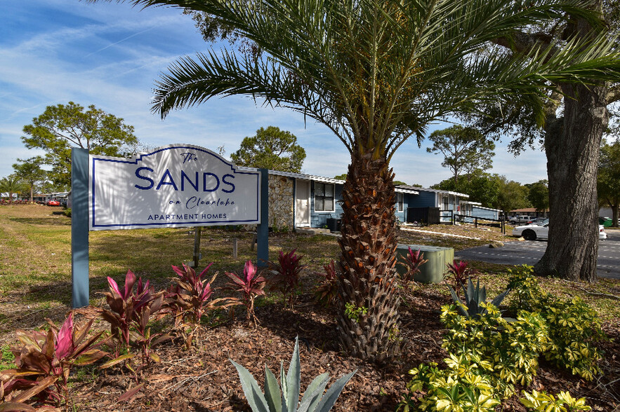 Building Photo - The Sands on Clearlake