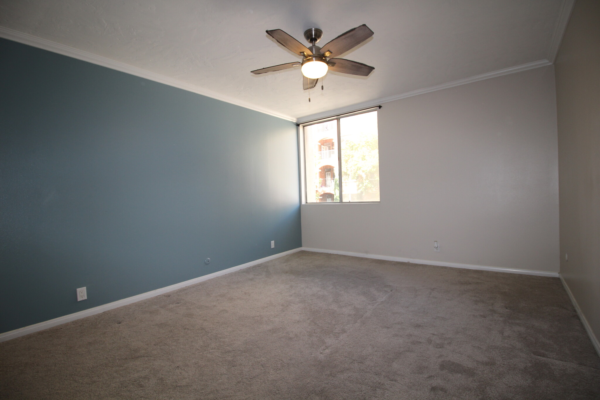 Building Photo - 4879 Collwood Blvd