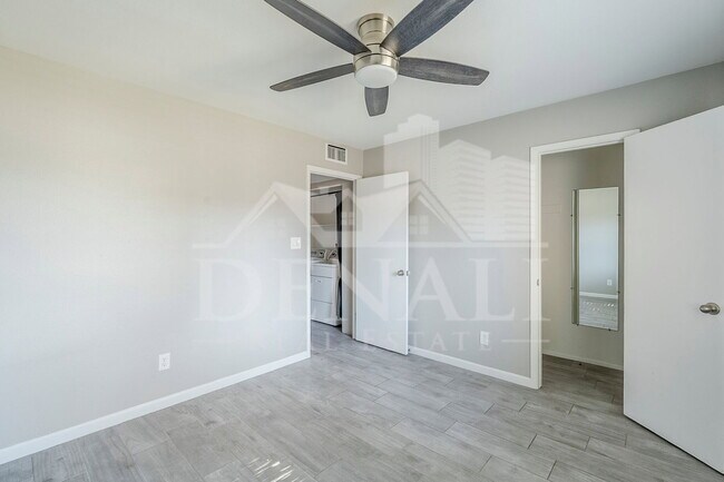 Building Photo - 600 S Dobson Rd