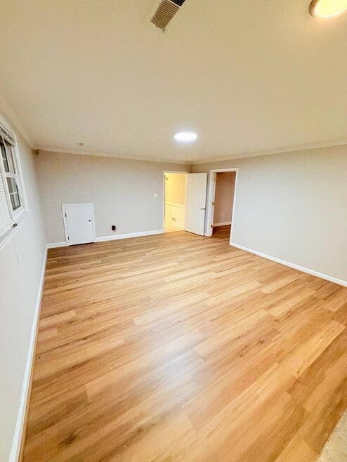 Building Photo - 4515 Forest Hill Dr