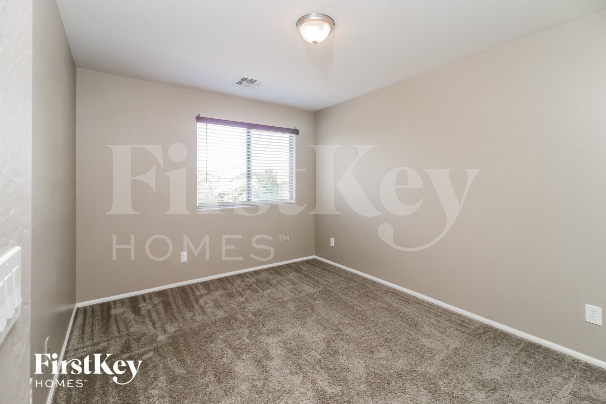 Building Photo - 40133 W Sanders Way