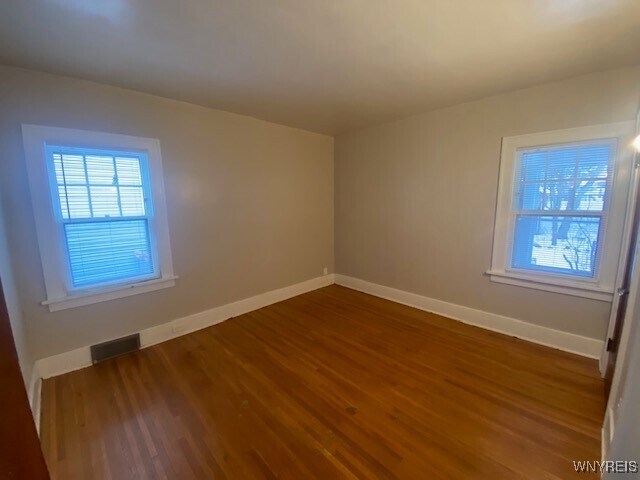 Building Photo - 27 Henley Rd