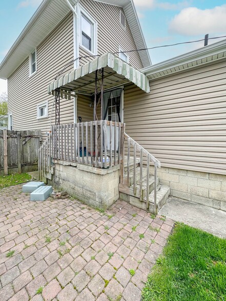 Building Photo - 662 Southwood Ave