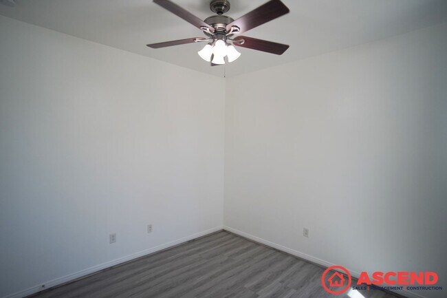 Building Photo - Beautiful 4 Bedroom in Southwest!
