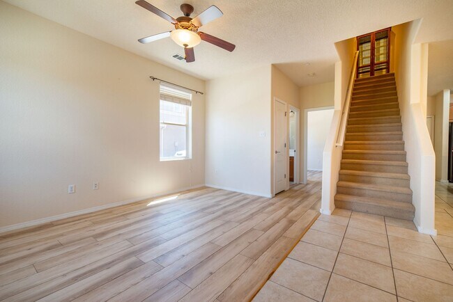 Building Photo - 2 Story 3 Bedroom Townhome Available Now f...