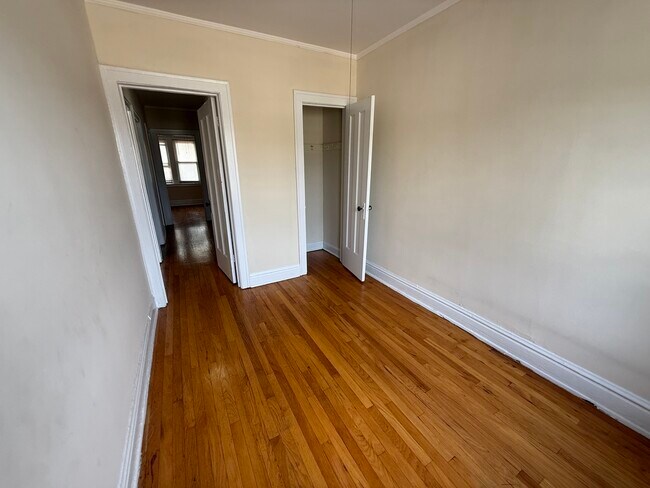 Building Photo - 7437 Randolph St