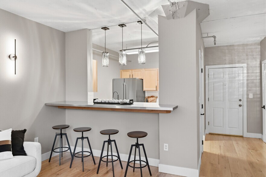 Building Photo - 444 17th St