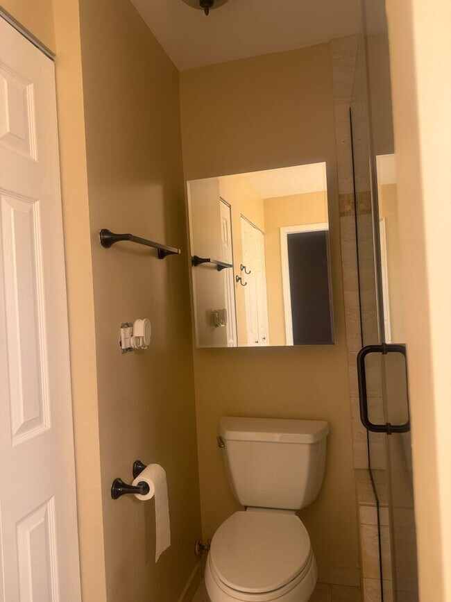 Building Photo - 434 Dogwood Terrace