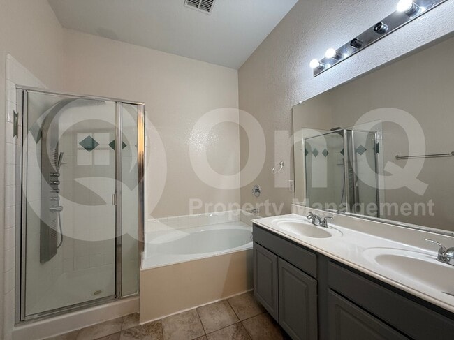Building Photo - 11813 Ponderosa Pine Dr