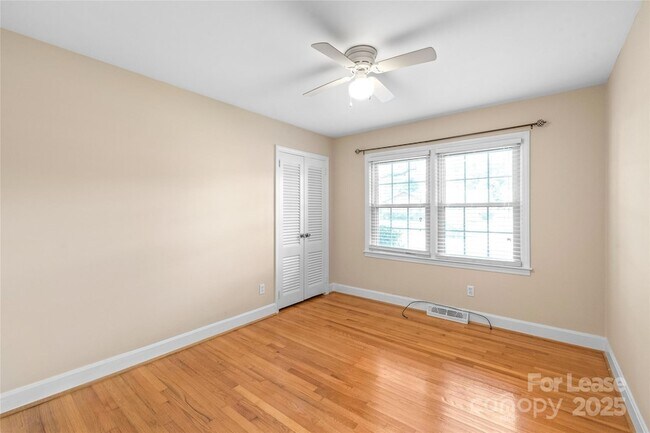 Building Photo - 2200 Collingdale Pl