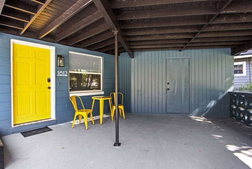 Building Photo - 1422 Dauphin Ln