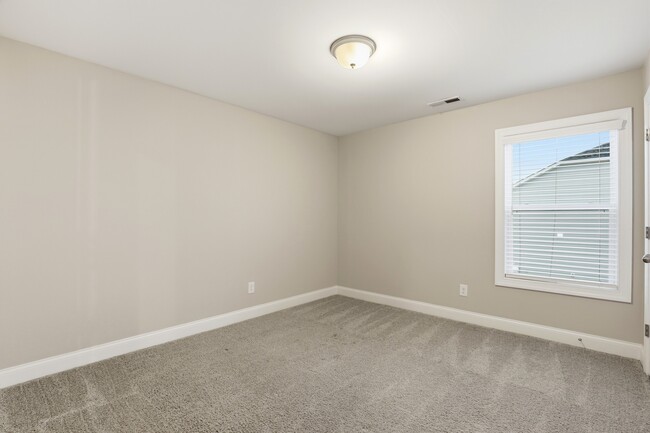 Building Photo - 107 Salmon Ln