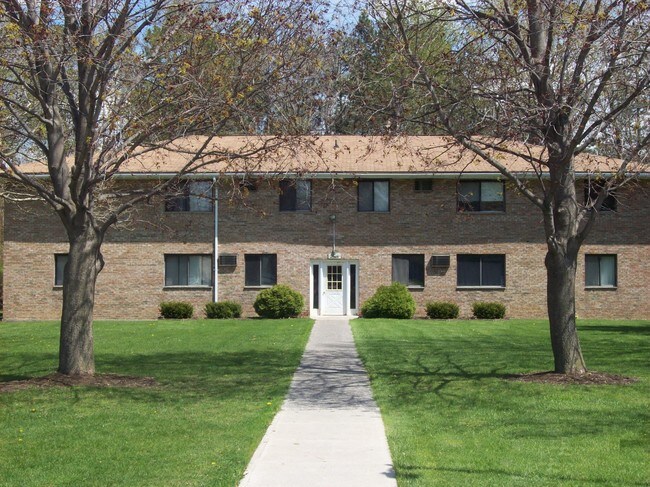 Royal Apartments - 103 W Main St Le Roy NY 14482 | Apartment Finder