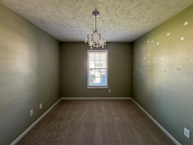 Building Photo - Beautiful 4 Bed 2 Bath Home in Fayetteville